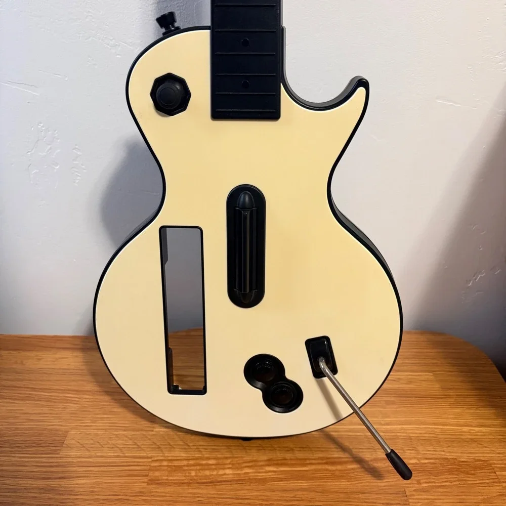RedOctane Guitar Controller Gibson Les Paul Wii White Works No Cover No Strap